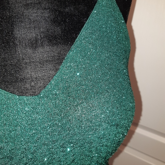 Green Gorgeous Backless Evening Dress - Picture 4 of 4